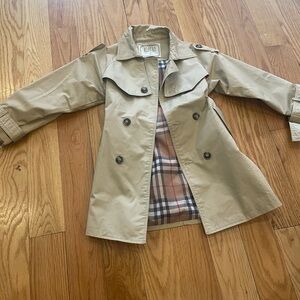 Tan Raincoat with Belted Design and Water-Resistant Fabric